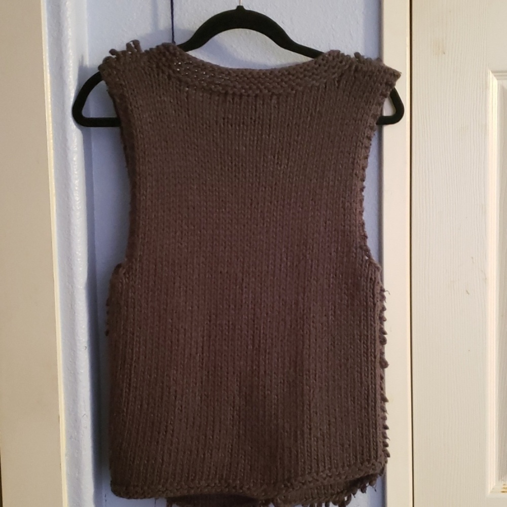 Faux fur Vest unique chic design - Picture 3 of 6